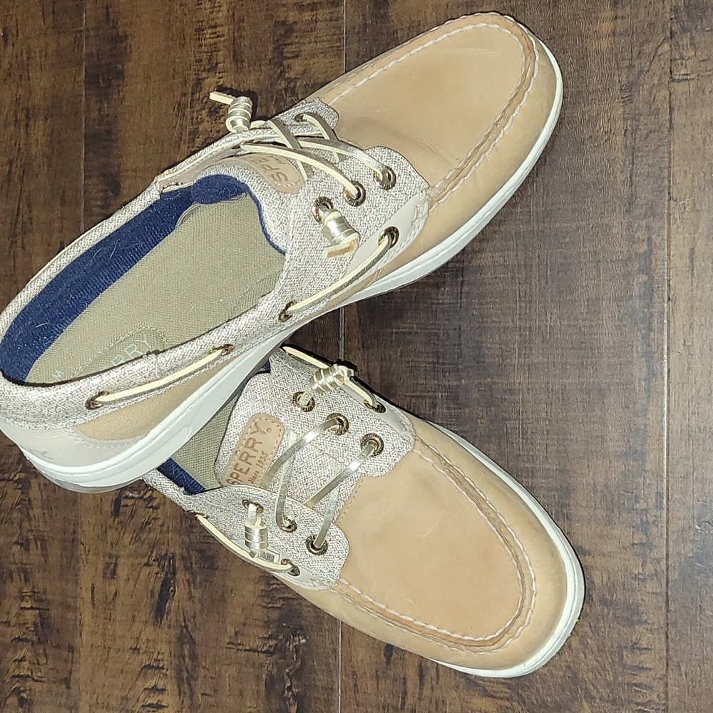 Sperrys Size 9
